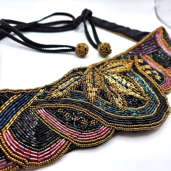 VINTAGE Stunning Hand Made Fully Beaded Adjustable Tie Close Statement Belt - Picture 2 of 7